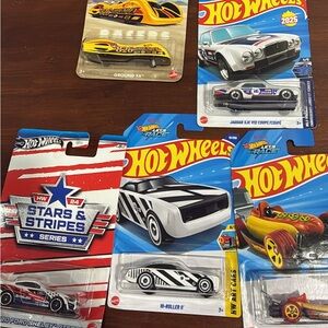 Hot Wheels Racing Car Set - Black, White, and Yellow